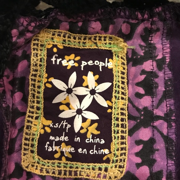 FREE PEOPLE Top with crochet on top - Picture 4 of 9